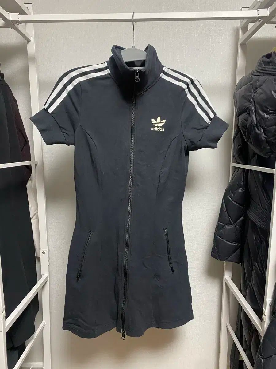adidas アディダス 3本線 黒 半袖 ワンピース