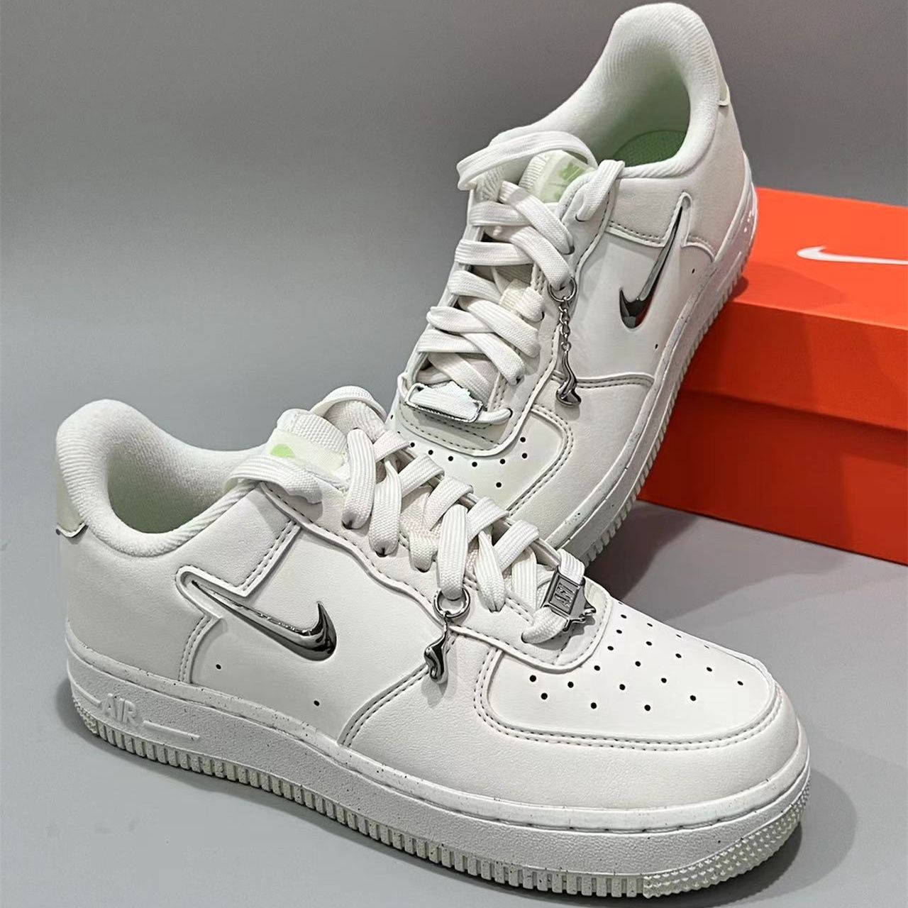 NIKE WMNS AIR FORCE '07 NEXT NATURE SE ナイキ ウィメンズ エア フォース '07 ネクスト ネイチャー  SE レディース スニーカー ローカット SAIL/VAPOR GREEN/SEA GLASS/VOLT メルカリ