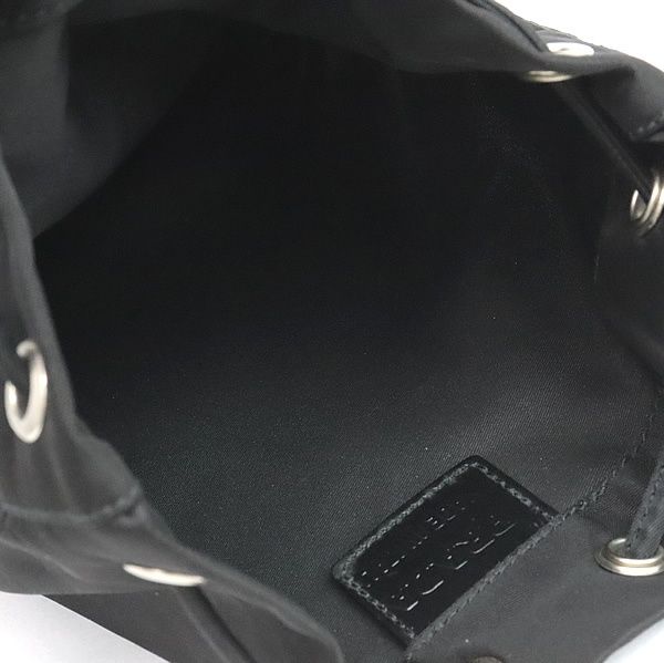 広尾店】 プラダ PRADA 巾着ポーチ 三角ロゴ ナイロン 黒 【17084