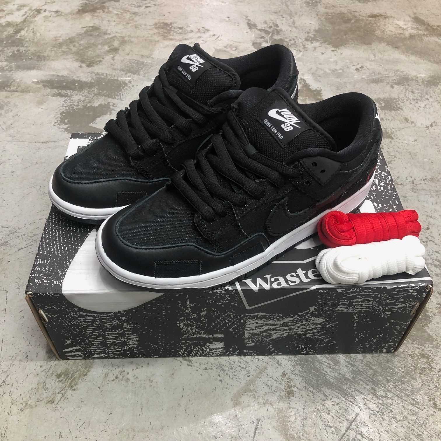 新品 国内正規 Wasted Youth Nike SB Dunk Low DD8386-001