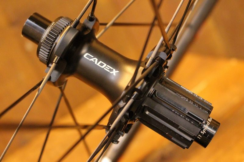 2025-25 秋冬新作  ハイブランドの タイヤ付き】CADEX 42 DISCシマノフリー11/12s パーツ