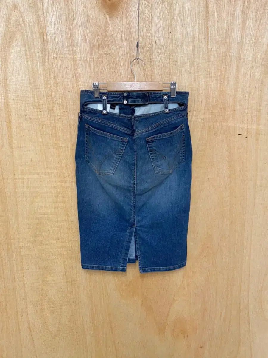 セール中 D ＆ G denim skirt Dolce&Gabbana(ドルチェ＆ガッバーナ  