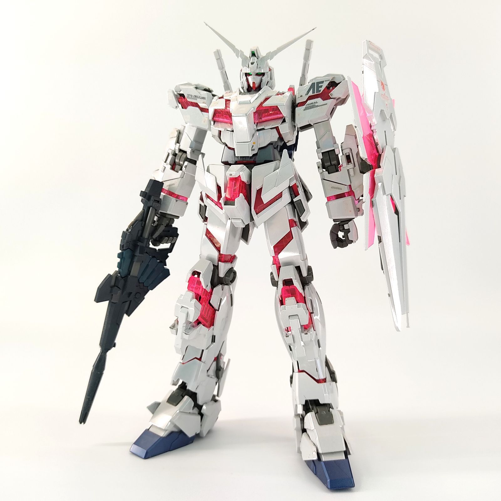 ガンプラ【ジャンク品/傷あり】 MG 1/100 ユニコーンガンダム
