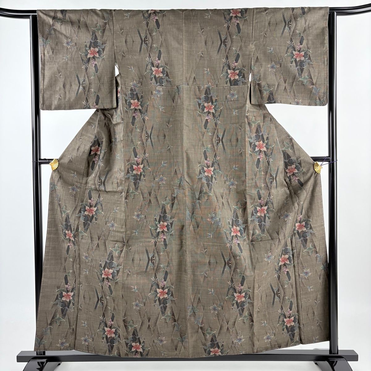 大島紬 身丈160cm 裄丈62cm S 袷 純泥染 証紙 草花 幾何学模様 茶緑色