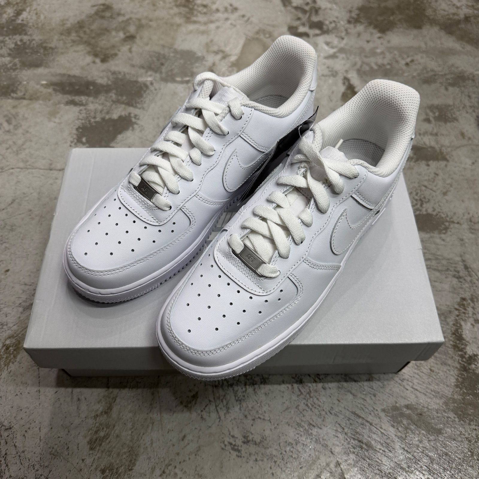 未使用品 NIKE × fragment design SEQUEL WEEKEND限定 AIR FORCE 未使用品 NIKE × fragment design SEQUEL WEEKEND限定 AIR FORCE