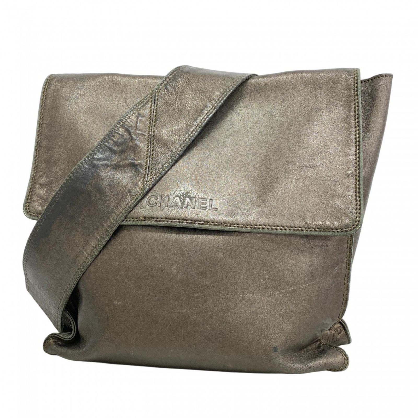 シャネル(Chanel) シャネル ショルダーバッグ ラムスキン カーキ
