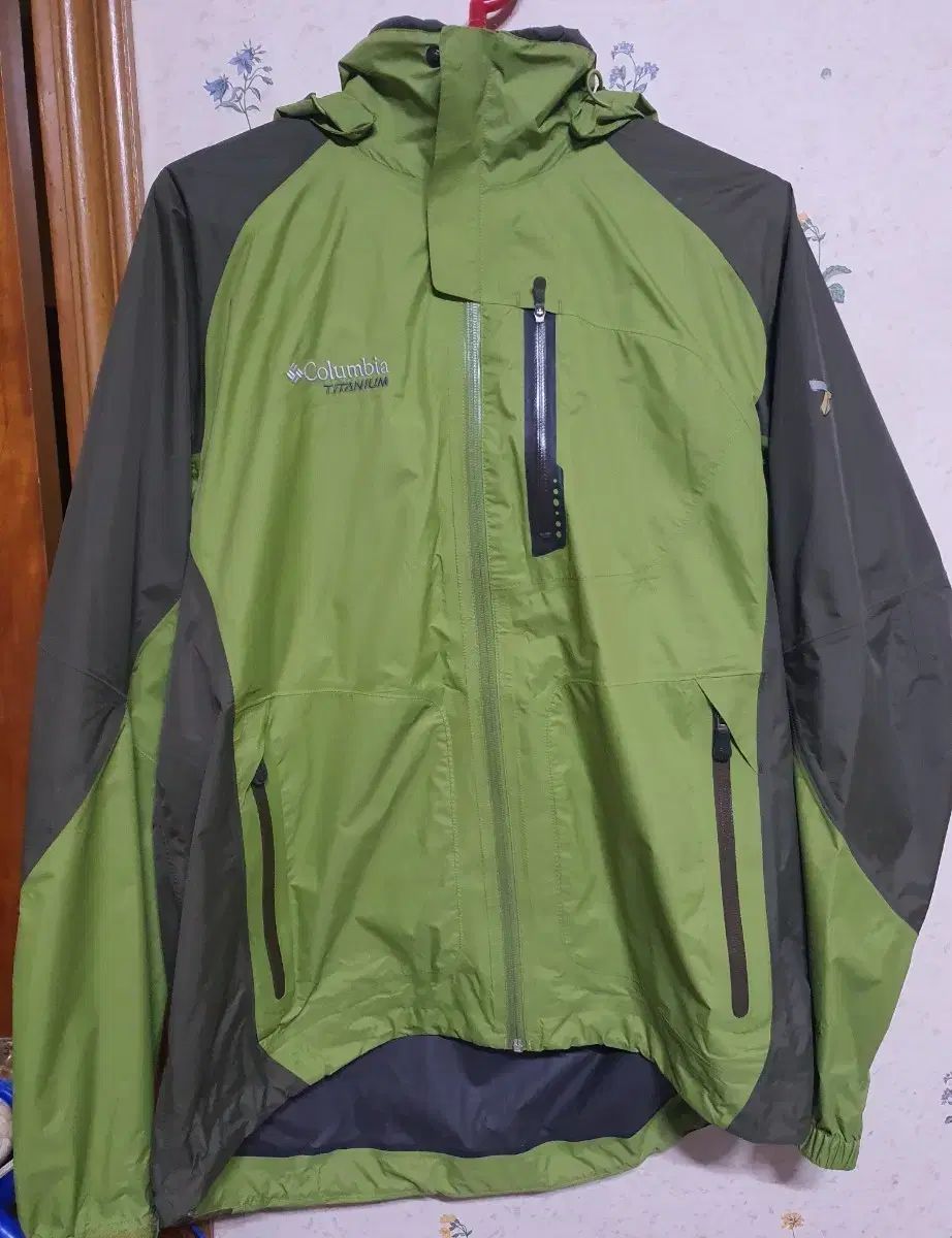 コロンビア コロンビア Columbia チタン GORE-TEX₍ゴアテックス パックライト