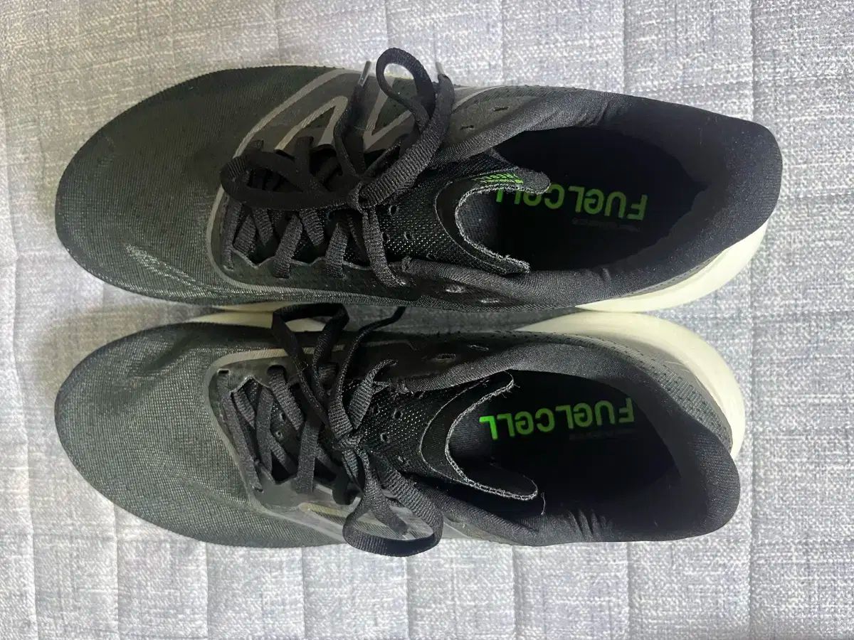New Balance ニューバランス レベル v3 2E 260