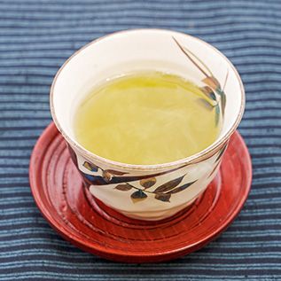 日本茶 お茶 茶葉 八女産 玉露 40g（5g×8包）×6袋セット 福岡県八女 八女産高級茶 健康 送料無料 国産 緑茶 お歳暮 御歳暮 ギフト  プレゼント プチギフト お茶 内祝い 2024 還暦祝い 男性 女性 父 母 贈り物 香典返し 挨拶 お土産 出産 - メルカリ