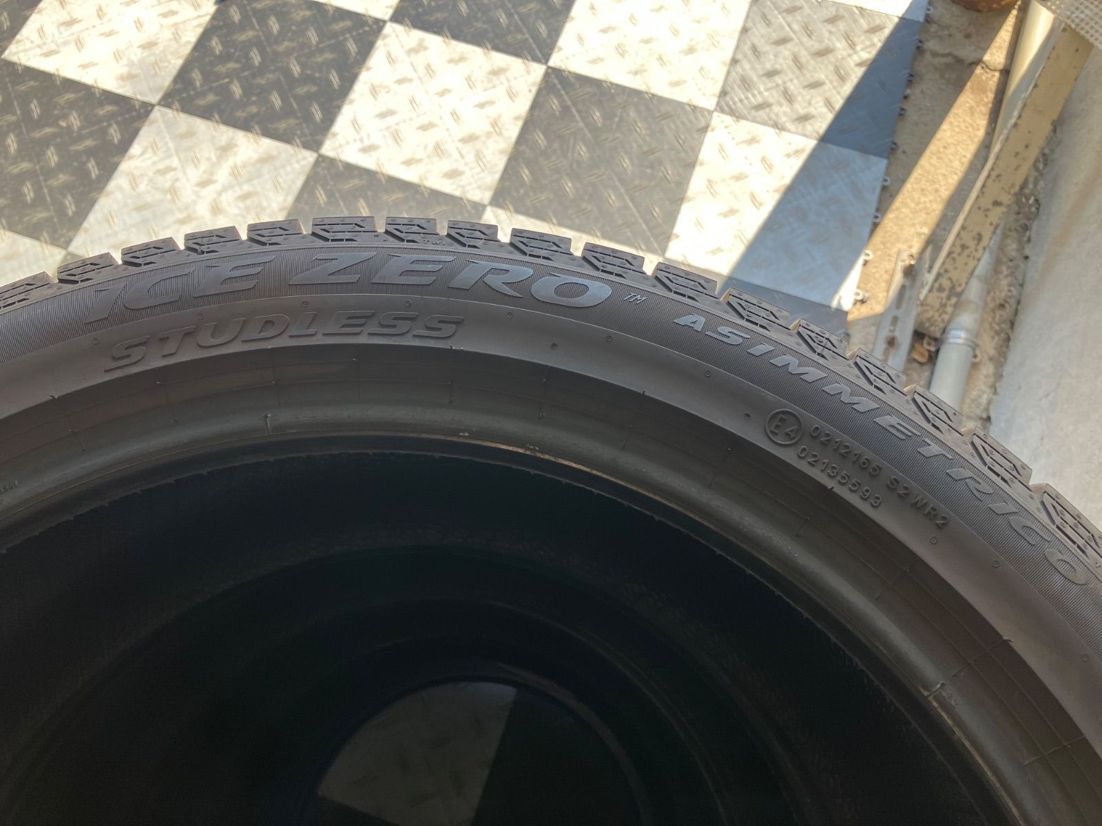 み 225 45R18 製 PIRELLI ICE ZERO ASIMMETRICO ピレリ アイスゼロアシンメトリコ タイヤ4本