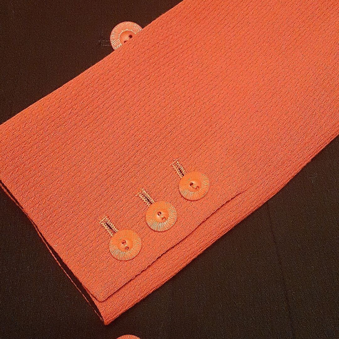 シャンタルトーマスオレンジスーツ袖丈５８センチ