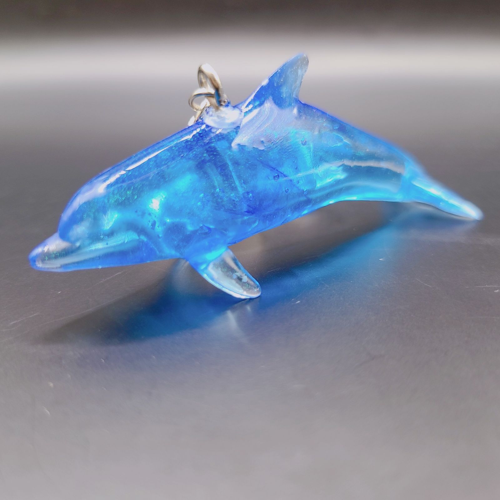 個性的！キラキライルカのチャーム・キーホルダー┈┈┈┈┈୨୧レジン