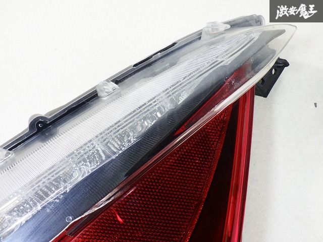 ☆点灯確認済☆ トヨタ 純正 ZVW52 プリウスPHV リア ウインカー