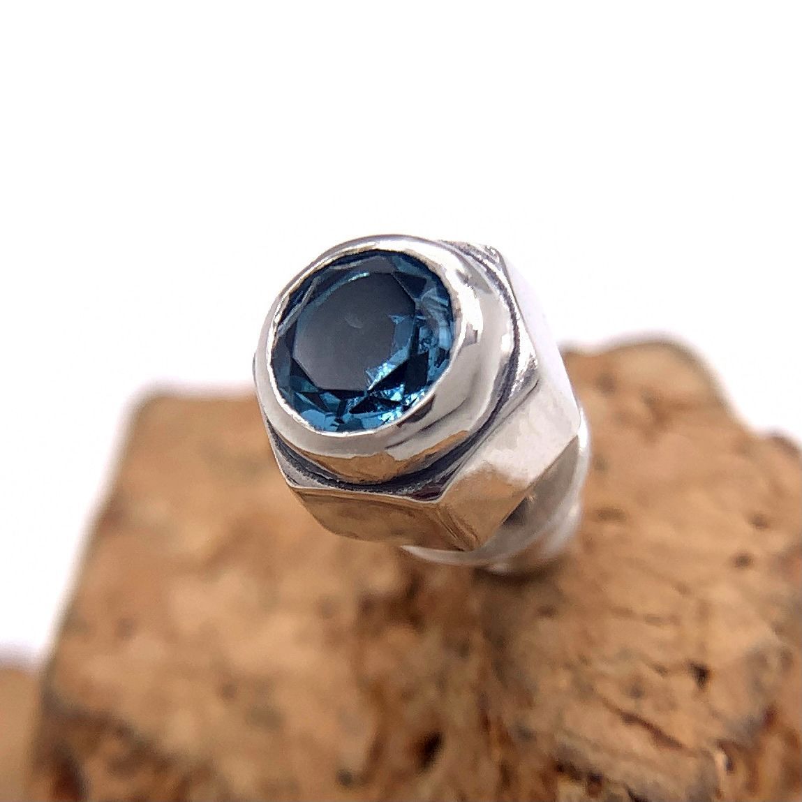 希少なモルダバイト！ペンダントトップSilver925（チェーン付き