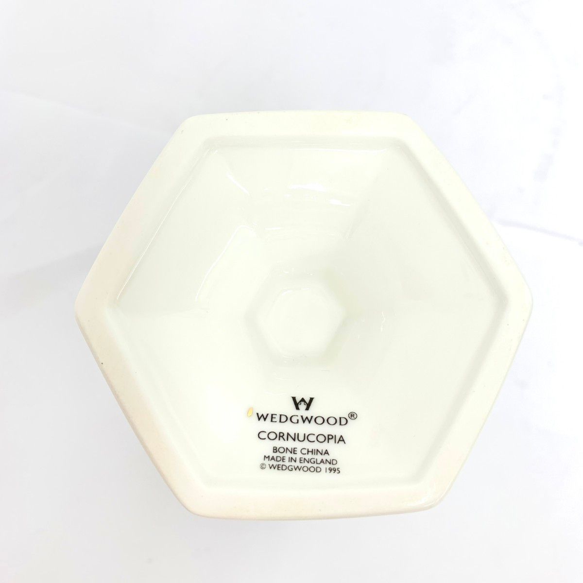 廃盤　美品　ウェッジウッド コーヌコピア フラワーベース Wedgwood ウェッジウッド フラワーベース/コーヌコピア 高さ20.5cm