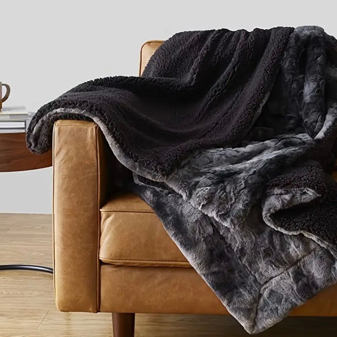 寝具 ブランケット ソファブランケット 裏表両用 模造毛皮 シェルパ素材 フリースタイル 冬用ブランケット 洗濯 フリーサイズ 暖かい 柔らかい リビング 寝室 車中泊 オールシーズン ギフト 毛布 スローケット ふわふわブランケット ブラック