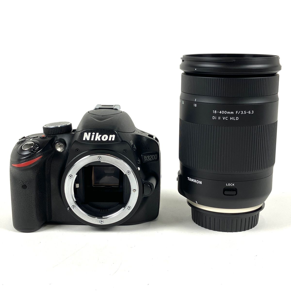 ニコン Nikon D3200 + TAMRON 18-400mm F3.5-6.3 Di II VC HLD 