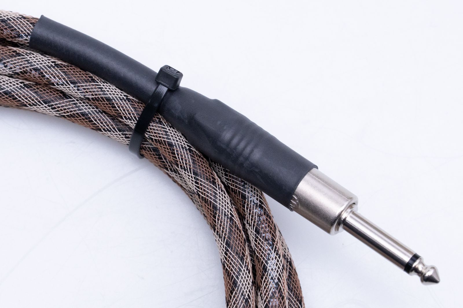 Cable |