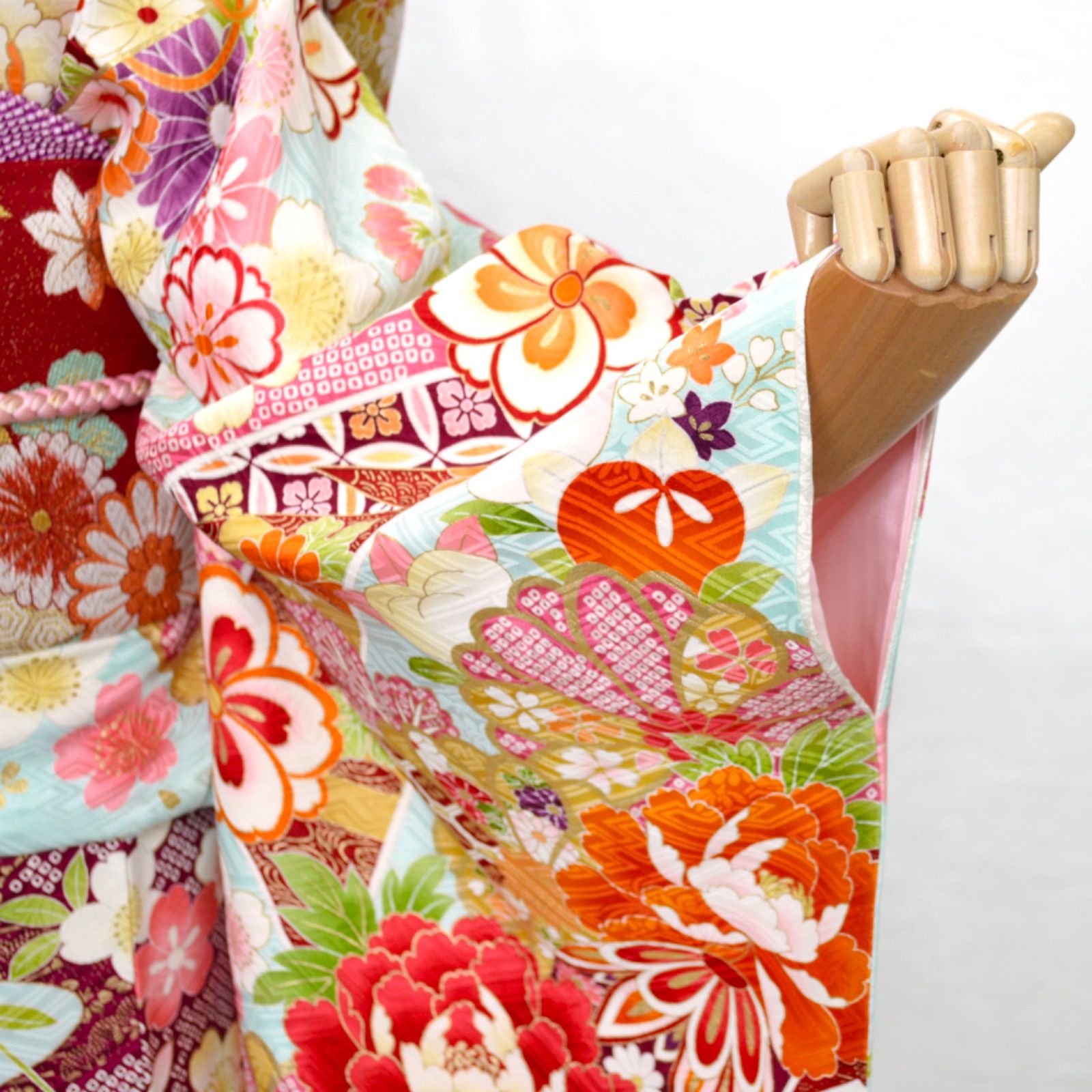 美品》正絹 振袖フルセット M〜LLサイズ 成人式 金駒刺繍 水色地 古典