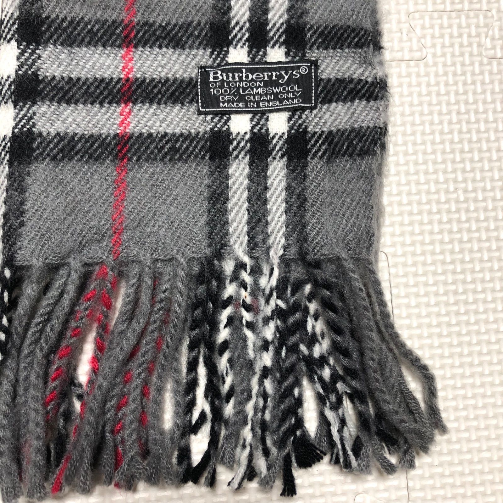 Burberry 100%LAMBS WOOL マフラー　グレーノバチェック Burberry 100%LAMBS WOOL マフラー グレーノバチェック Burberry