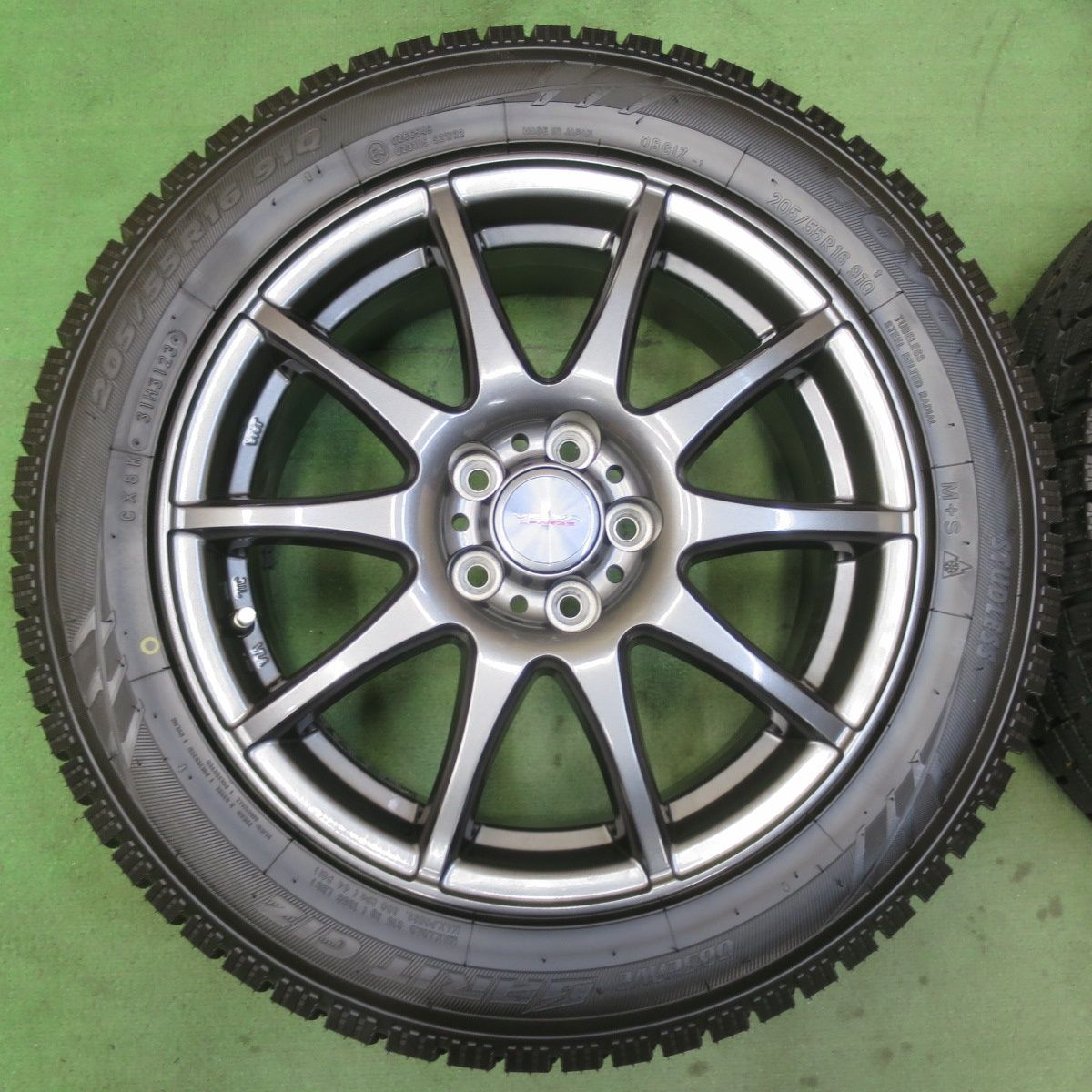 未使用品　4本　TOYO 205/55R16 91T 冬タイヤ　2023年製 未使用品 4本 TOYO 205/55R16 91T 冬タイヤ 2023年製 未使用品 4本