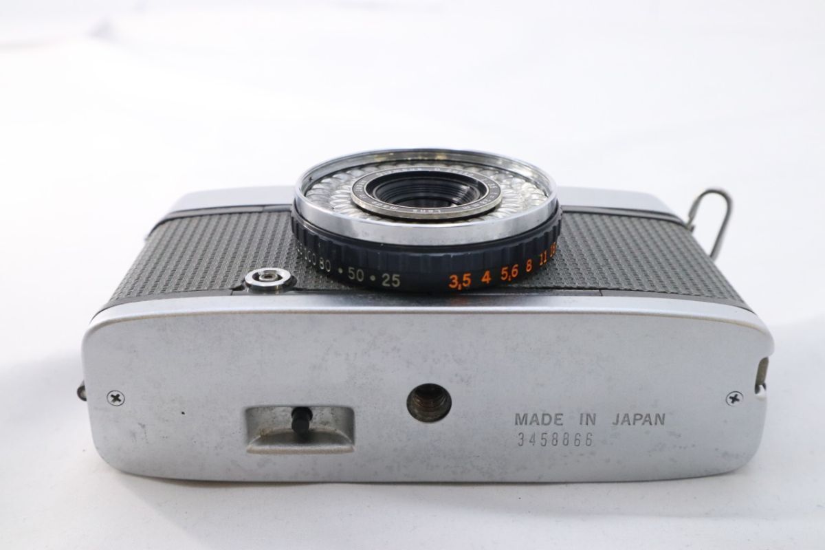 コンパクトフィルムカメラ