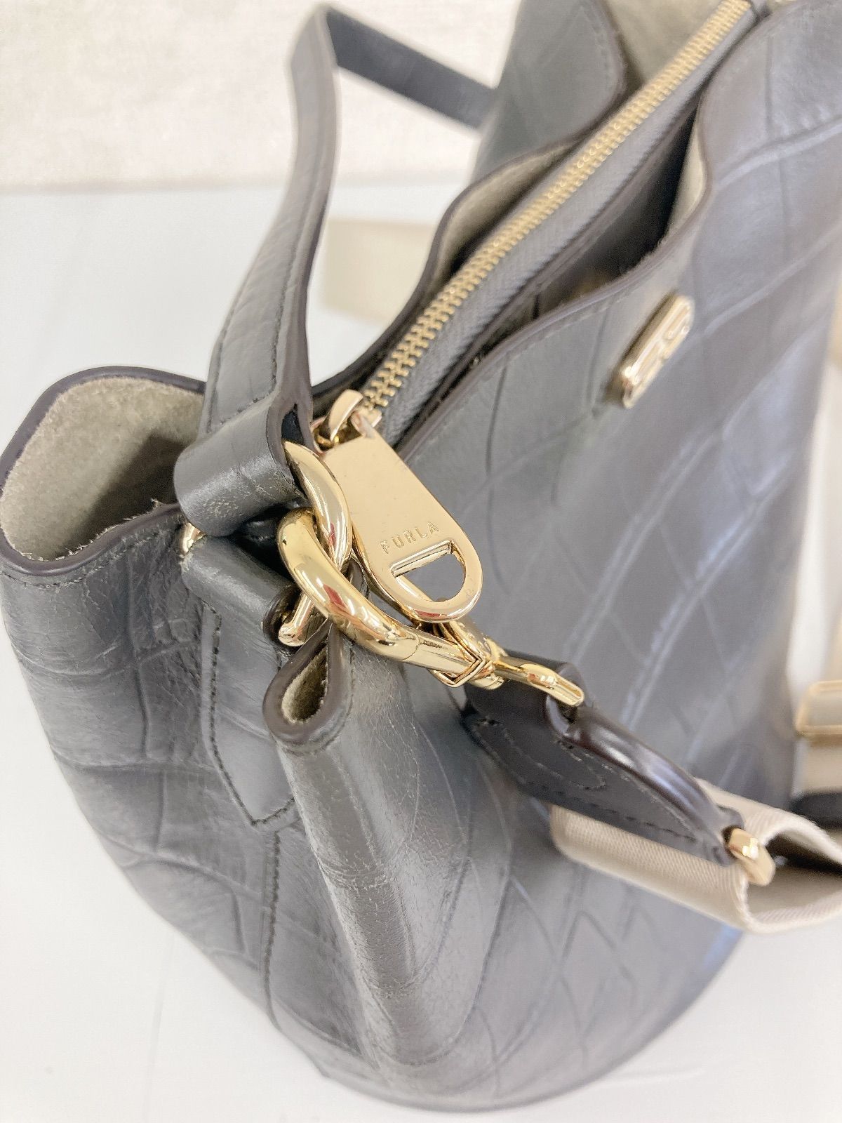 FURLA ブラック ショルダーバッグ バケツ型 FURLA バケツ型バッグ