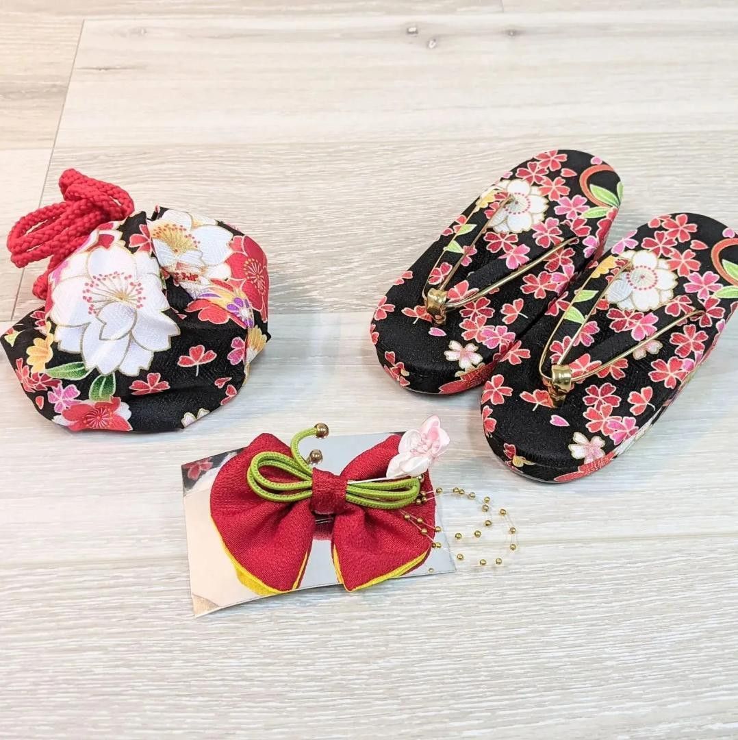 女の子 七五三 3歳 被布 着物セット 黒 白 古典 桜 鞠 s17