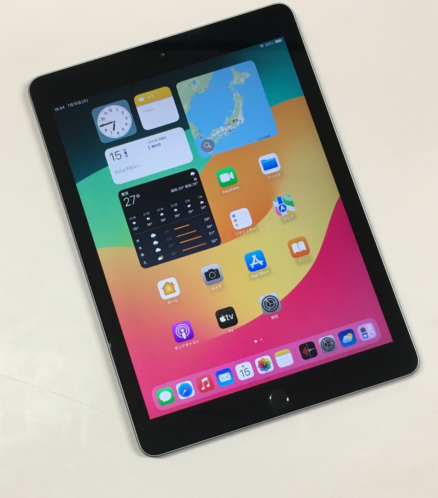 初期化済　iPad 6世代本体　カバー付き　超美品 Apple iPad (第6世代) Wi-Fi 32GB スペースグレイ シルバー