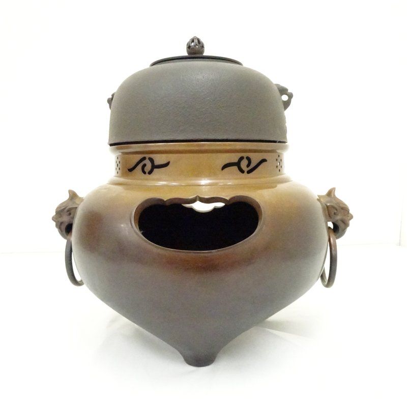 釜師 伊藤宝斎 風炉師 金谷浄雲造 唐銅鬼面風炉 平丸釜添 釜鐶付 共箱 茶道 茶道具 おしゃれ 茶釜 茶器 抹茶 茶湯釜 茶の湯釜 茶会 茶事 茶の湯 骨董 お茶 湯沸かし WWW_IBETON_RU