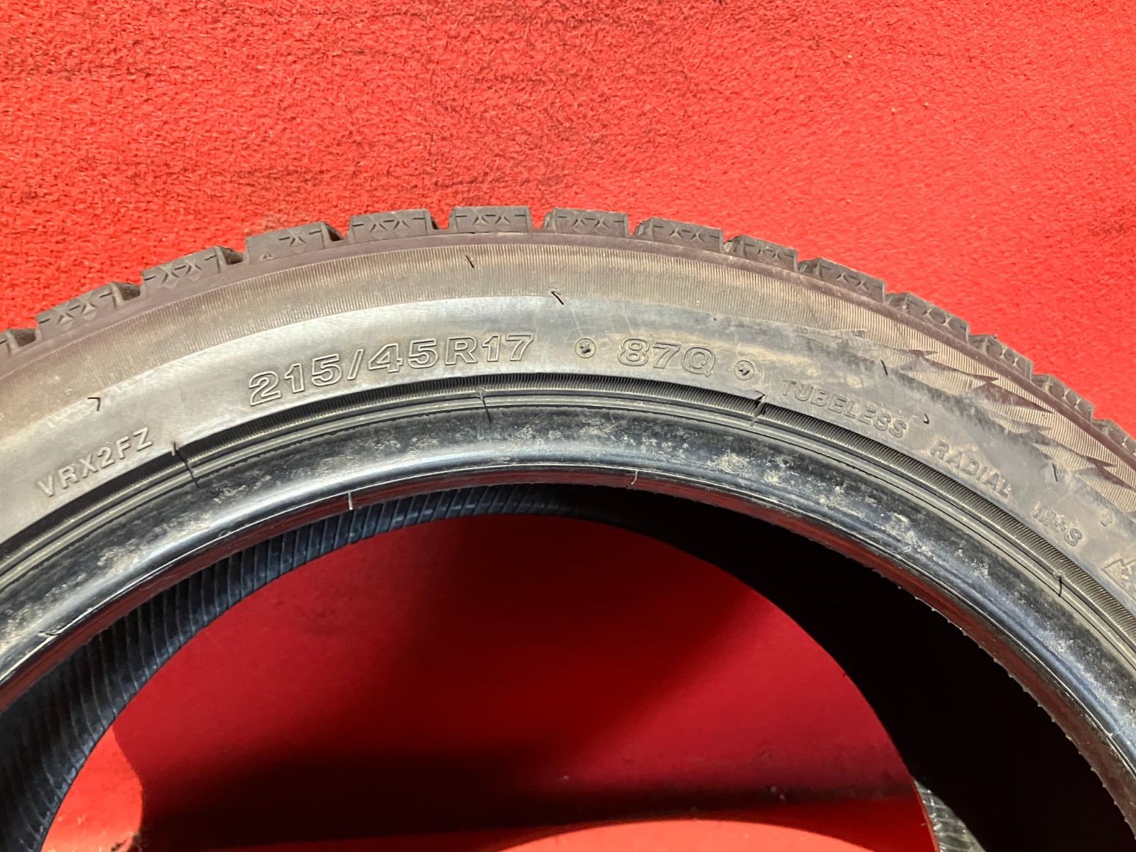 スタッドレスタイヤ