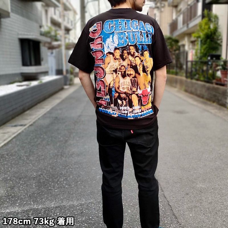 新品未使用タグ付きのNBA シカゴ　ブルズ（Chicago bulls）2XL 新品未使用タグ付きのNBA シカゴ ブルズ（Chicago bulls）2XL