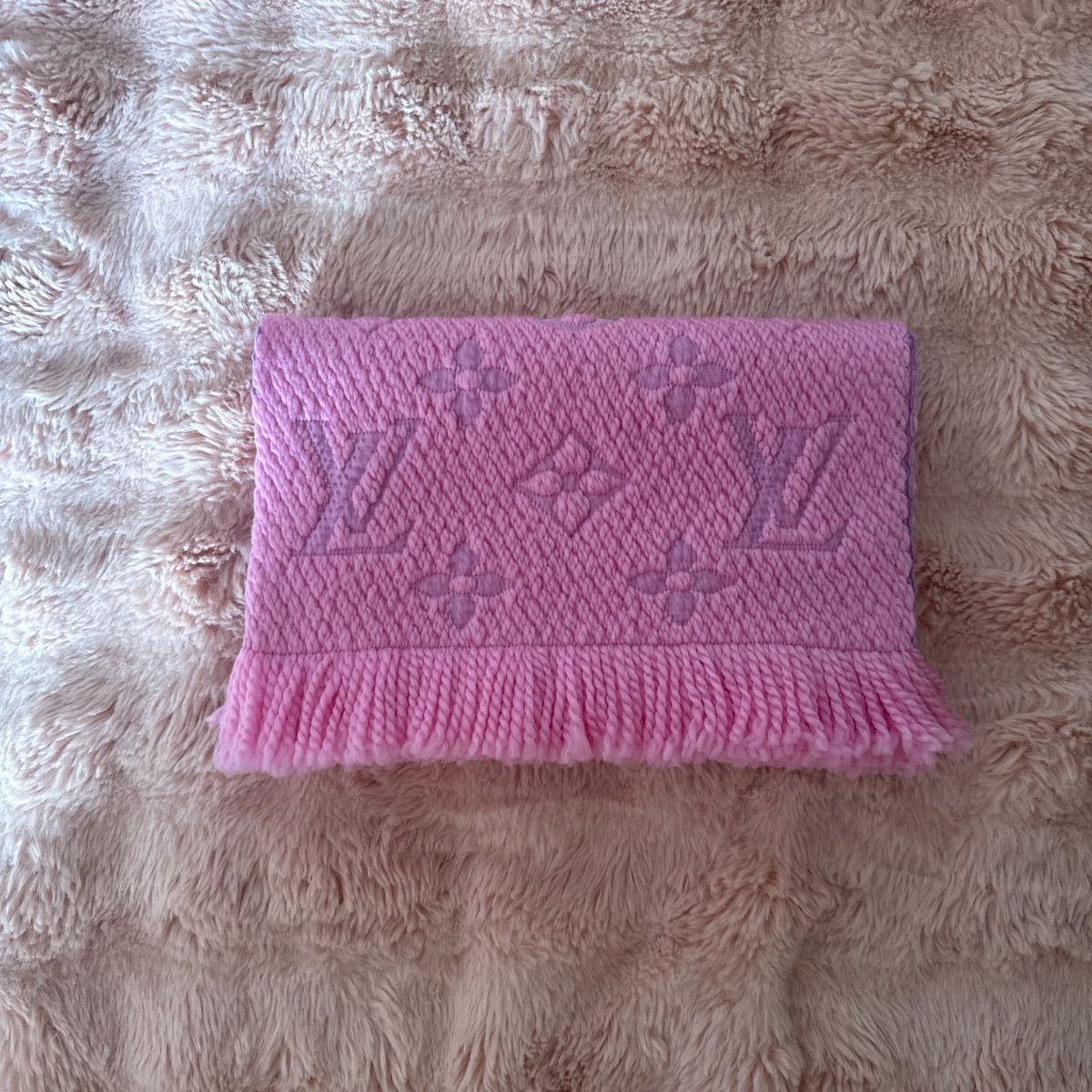 VUITTON マフラー ピンク エシャルプ ロゴマニア ロゴ ヴィトン LOUIS