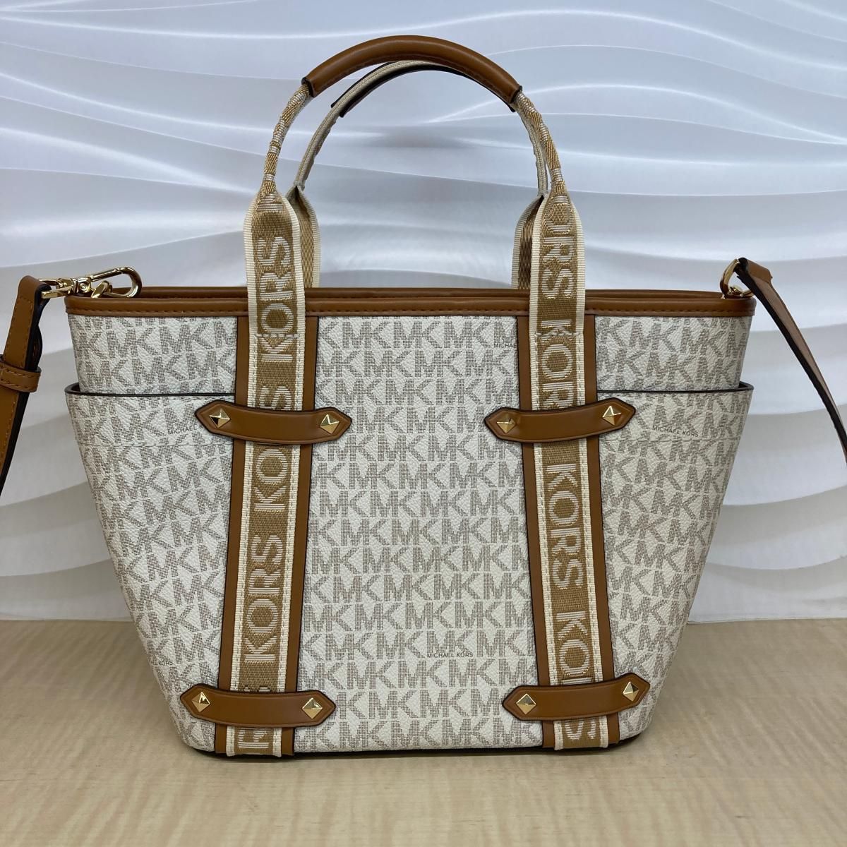 中古】 Michael Kors （マイケルコース） MAEVE ｽﾓｰﾙ ｺﾝﾊﾞｰﾁﾌﾞﾙ ｵｰﾌﾟﾝ 