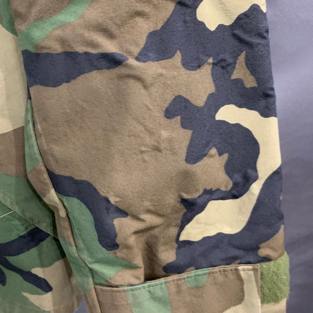 カモフラージュ マウンテンパーカー　米軍　迷彩　ジャケット　US 楽天市場】実物 USED 米軍 ECWCS Gen1型パーカー ウッドランド