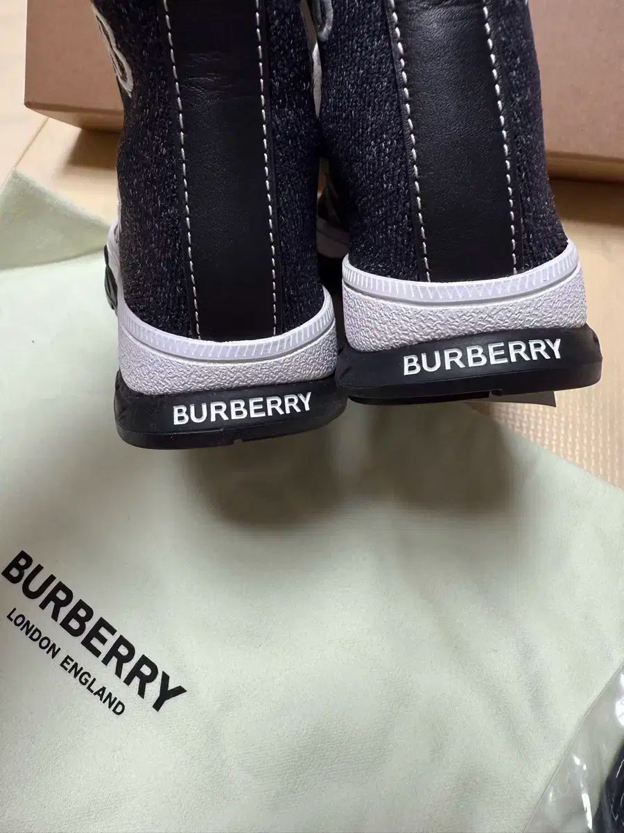 Burberry Kids(バーバリーキッズ) デニム 靴下 スニーカー 27