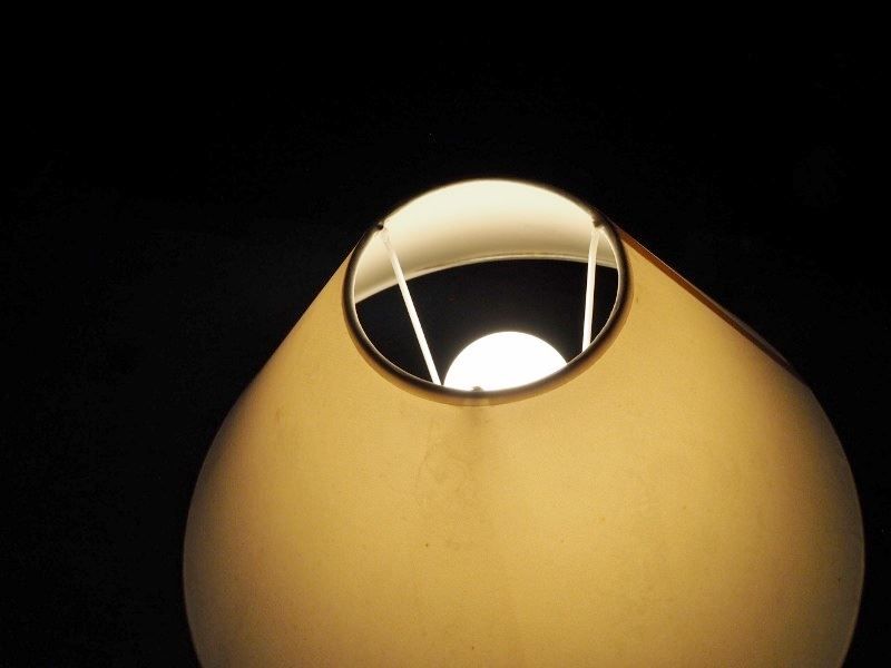 和モダンなルームスタンド