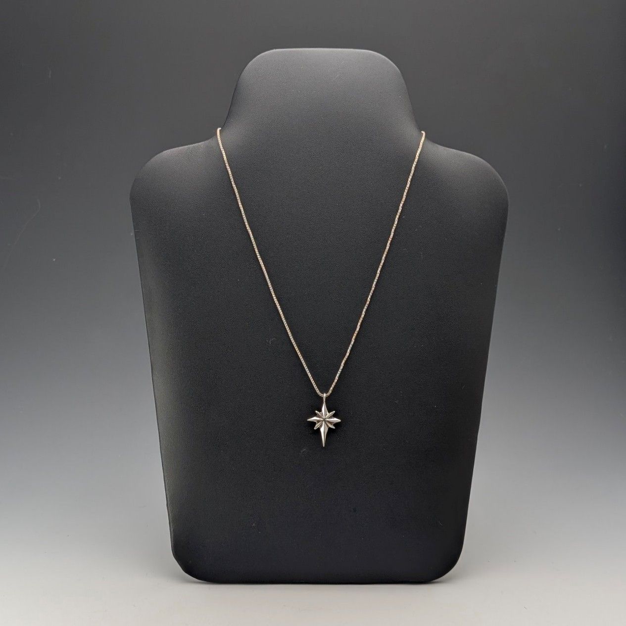 ヴィンテージ 純銀製スター型ペンダント 純銀ネックレス付き 計8g