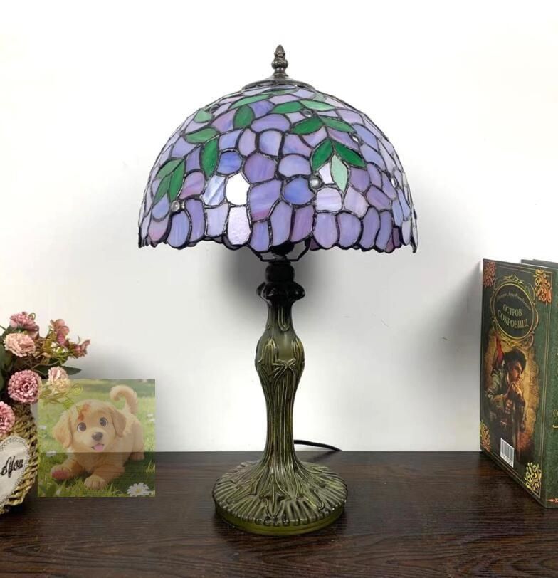 大人気 芸術品◆照明ステンドランプ ステンドグラス アンティーク花柄レトロな雰囲気がおしゃれ デスクライト|紫