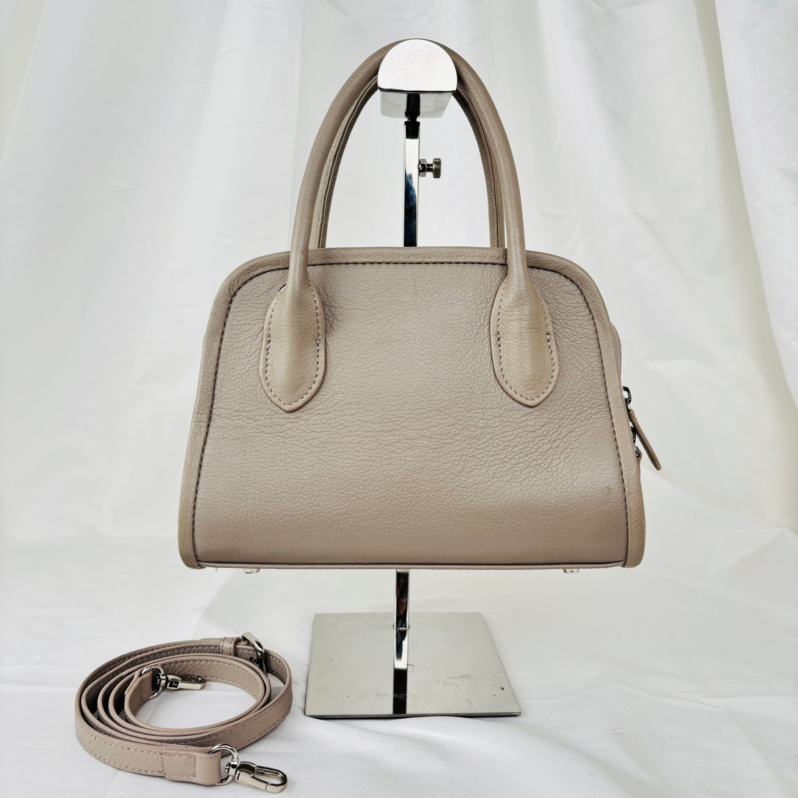 柔らかな品とナチュラル感✨】 Whim Gazette ミニボストンバッグ Hoaw  