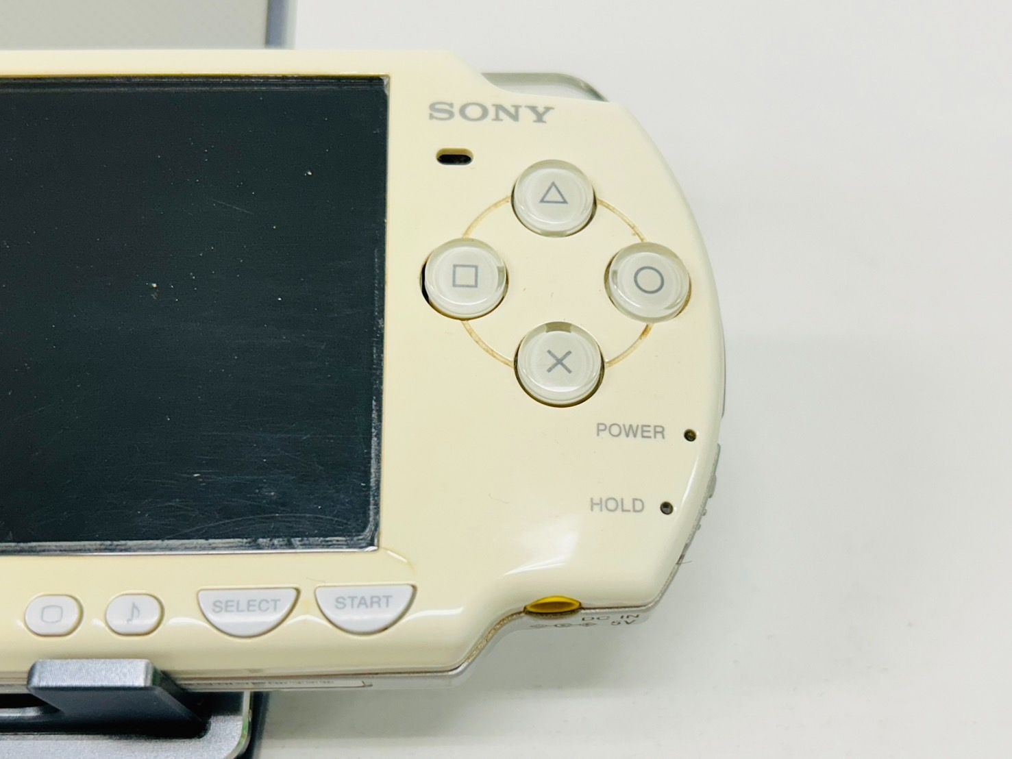 PlayStation Portable - PSP2000 セラミックホワイト 新品 Sony PSP 2000 Ceramic White Console w/Box Charger No Battery