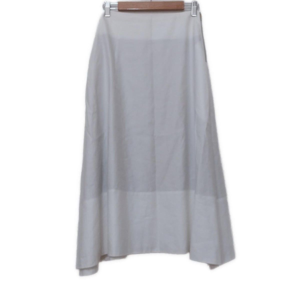 マディソンブルーMAXI FLARE BACK SATIN スカート　ホワイトS マディソンブルーMAXI FLARE BACK SATIN スカート ホワイトS