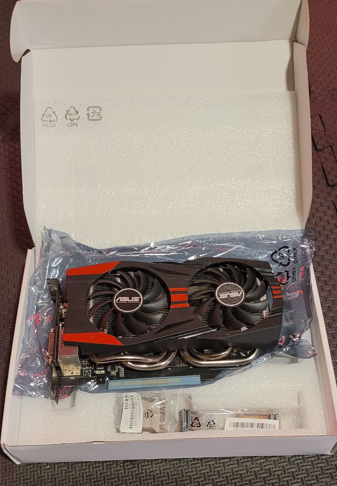 ASUS GTX760-DC2OC-2GD5 -GTX 760 OC 2GB GDDR5 2DVI/HDMI/DisplayPort PCI Видеокарта Asus HD7790-DC2OC-2GD5, цена: 1803 руб, купить на