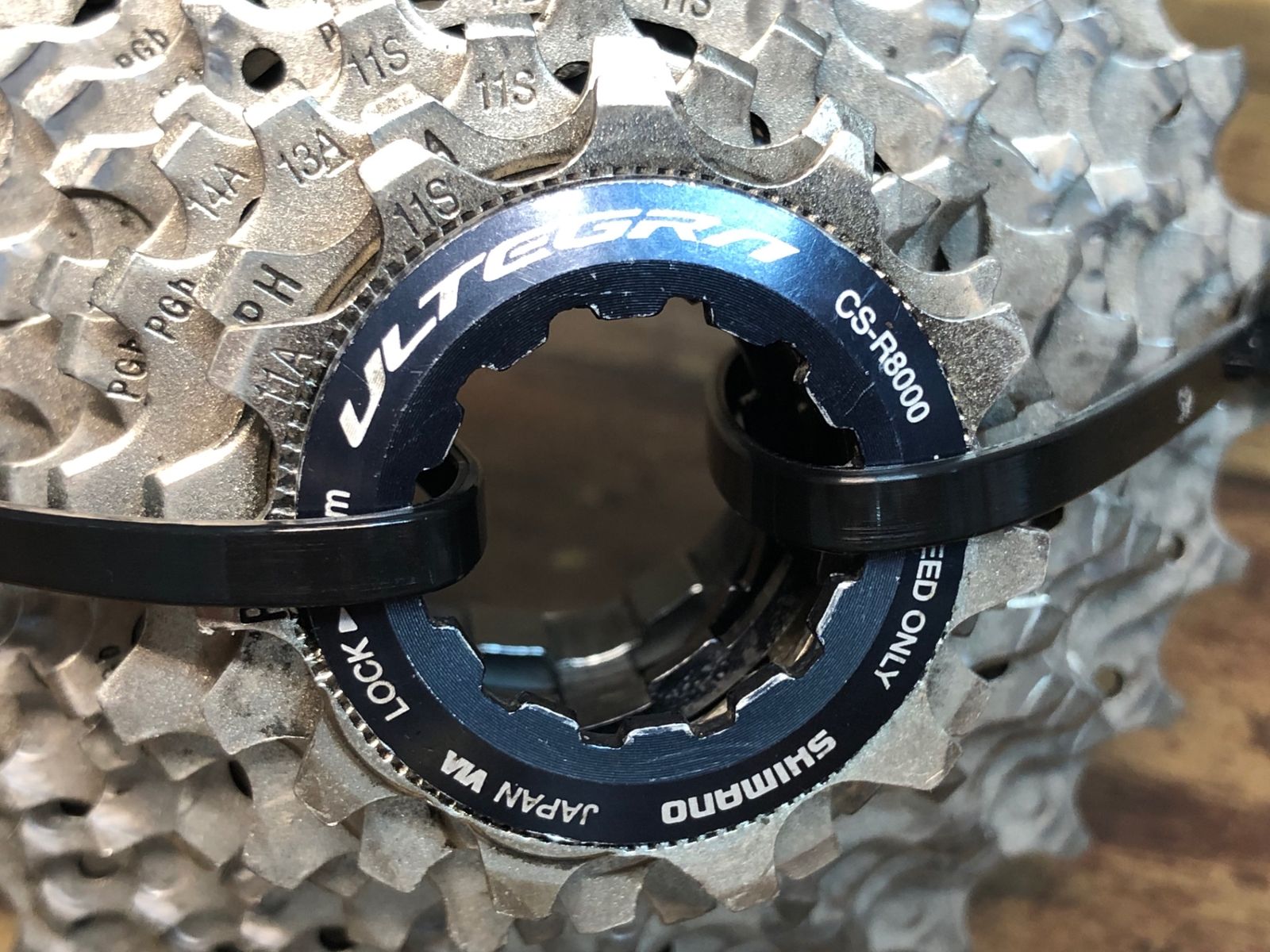 新品未開封、未使用SHIMANO ULTEGRA CS-R8000 スプロケット シマノ（SHIMANO） CS-R8000 カセットスプロケット 11S 11-30T 11-32T