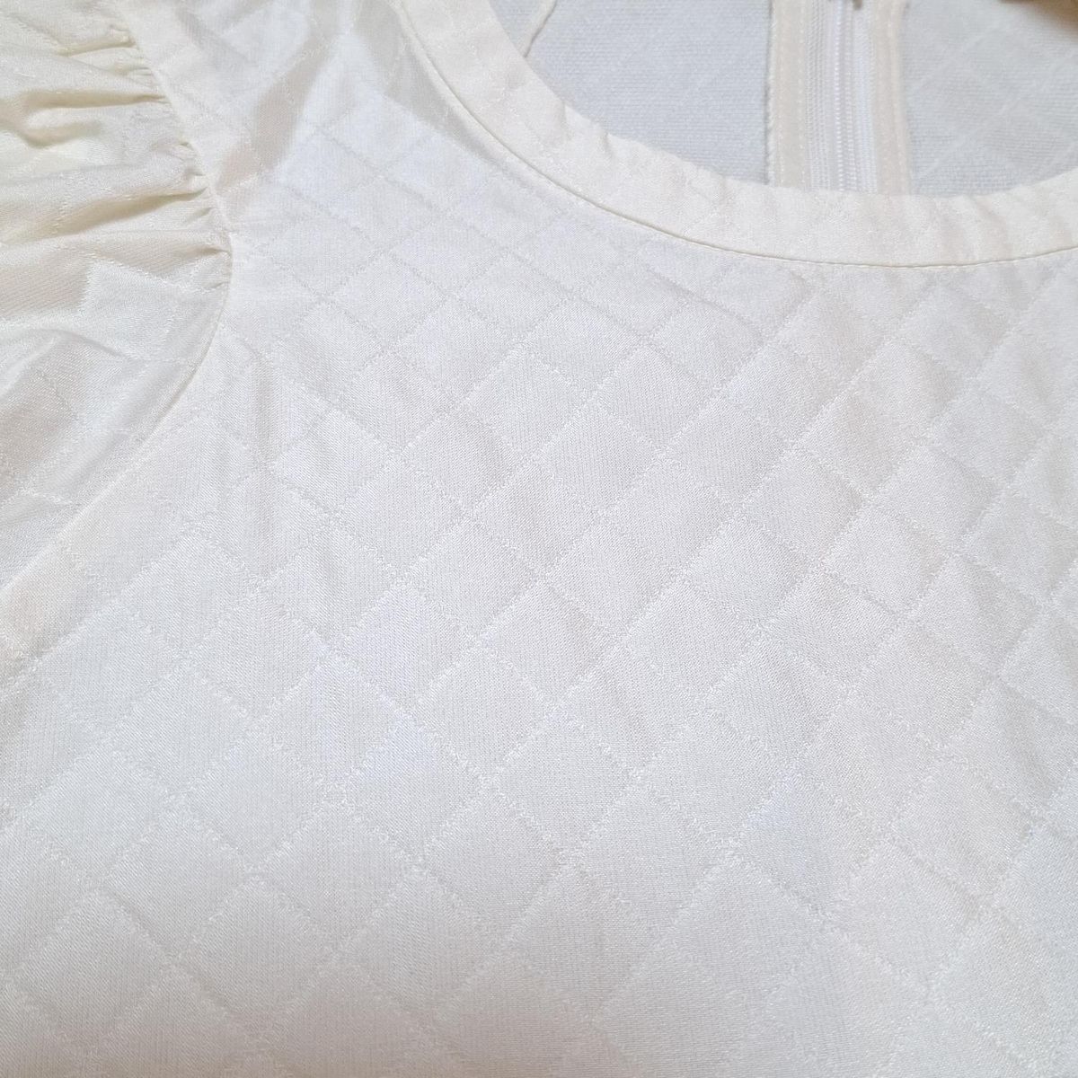 劇的な yori ヨリ 長袖カットソー サイズF レディース - YR2221-159AM アイボリー クルーネック|バックジップアップ