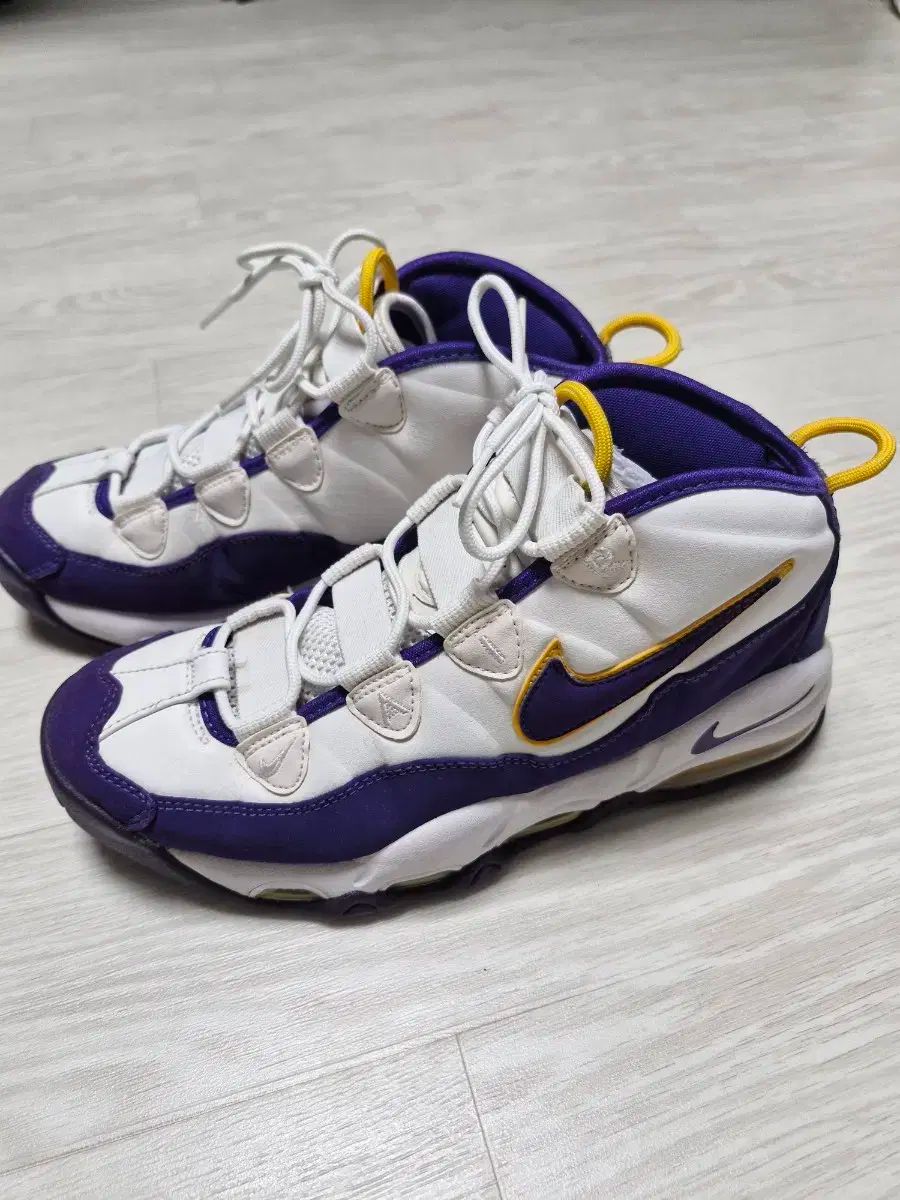 【雷市場（ポンジャン）商品韓国直送】 NIKE(ナイキ) アップテンポ レイカーズ 270