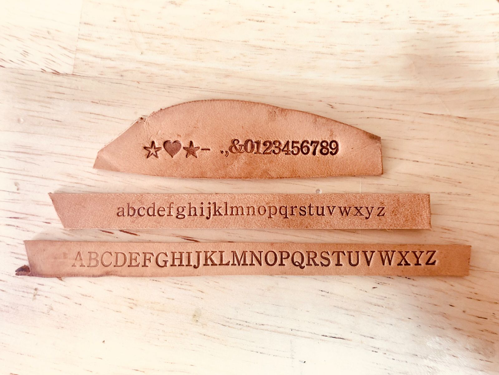 活字 5号3セットアルファベットと数字、記号各3個総個数210個