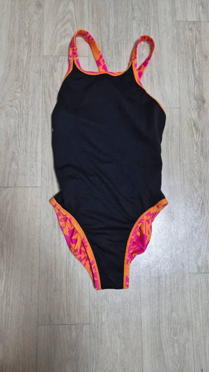 ナイキ 水着