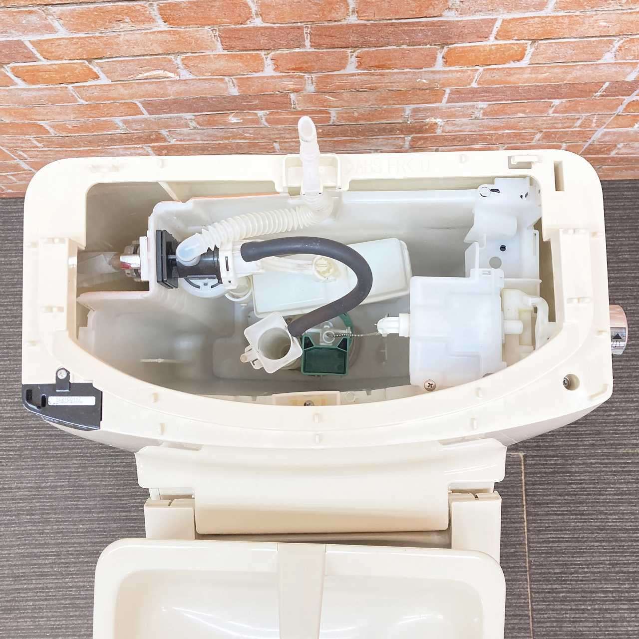 GBC-340SU とウォシュレット一体型タンク