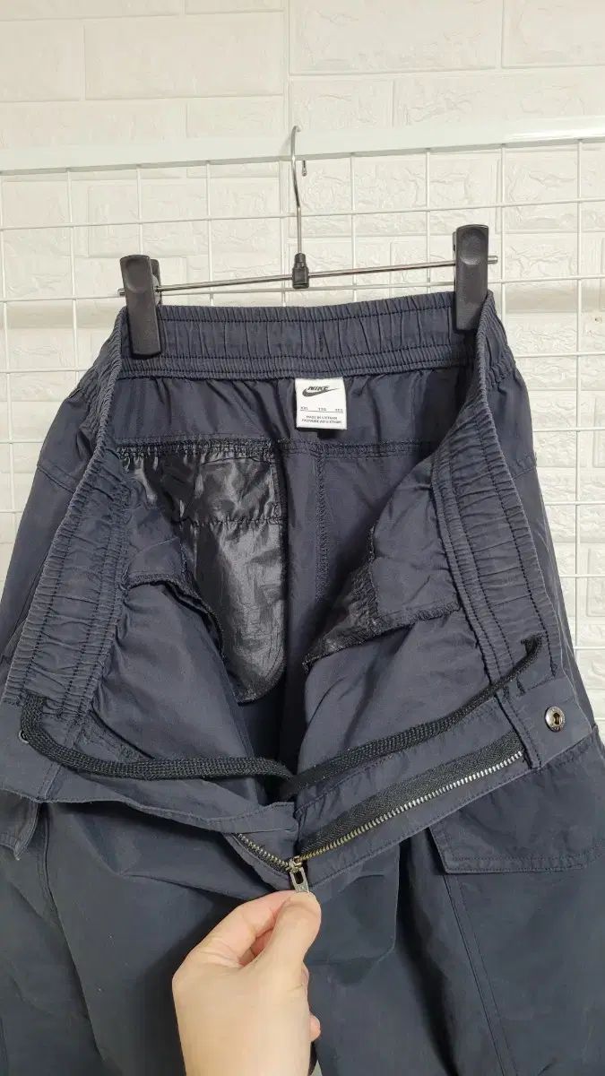 XXL NIKE ブラック ウーブン アンラインド ユーティリティ カーゴパンツ